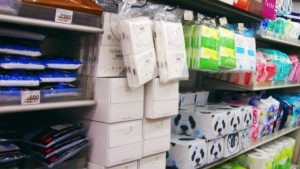 コンビニの商品棚